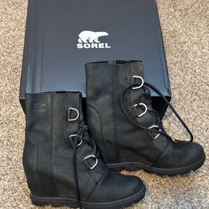 Sorel Women's Black Lace Up Boots